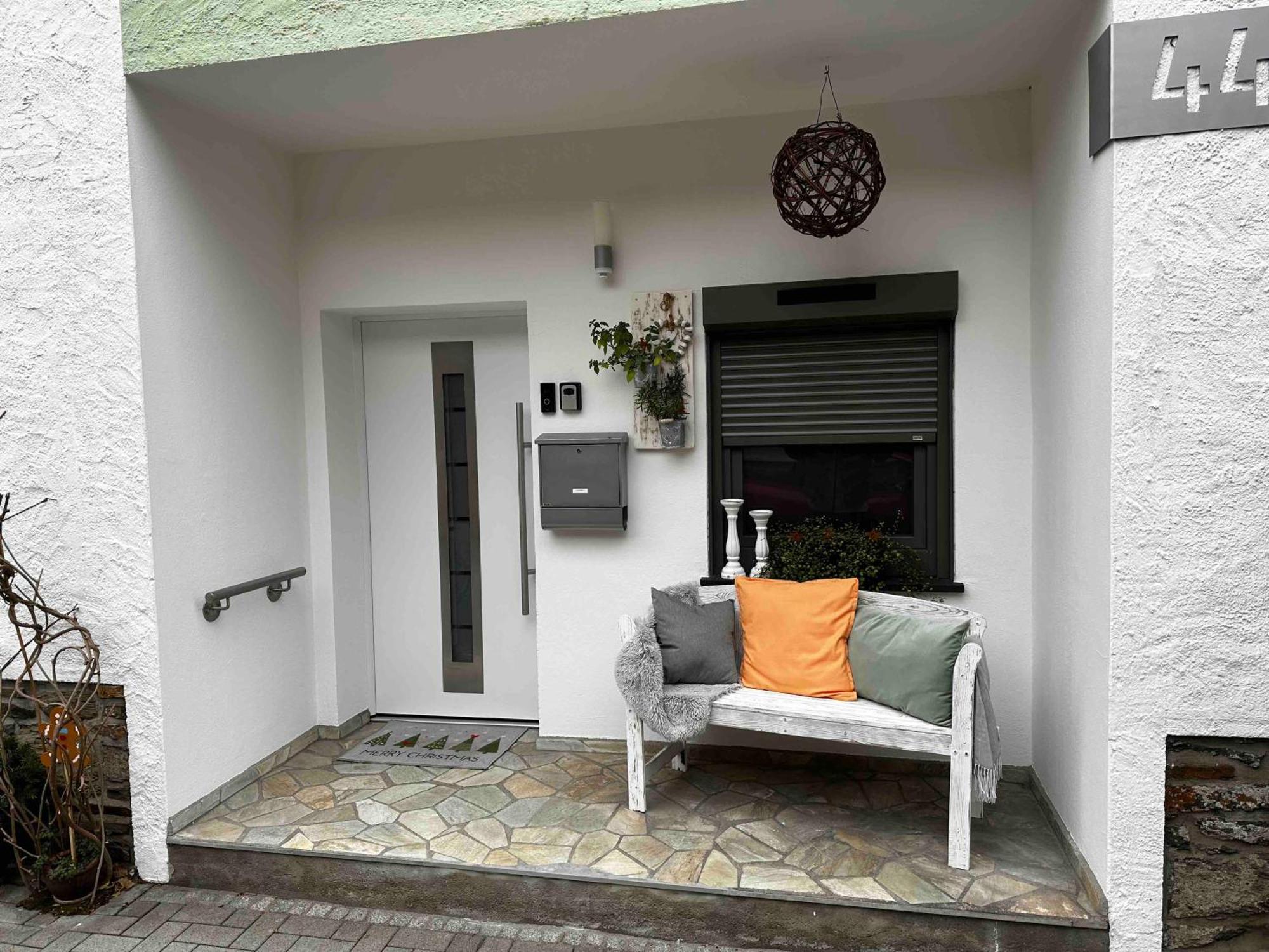 Ferienwohnung Sabine Jacoby Winningen Exterior photo